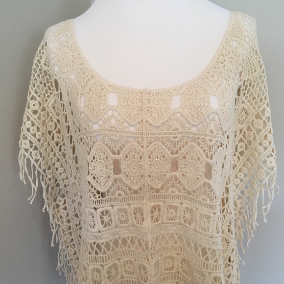 Last 1! May & July Top Crochet Fringe Sheer Boho - Picture 4 of 7